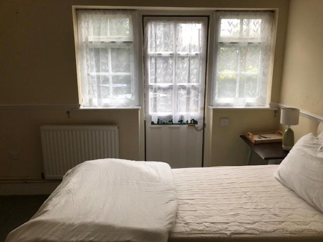 Hotel Baker Arms Hertford Esterno foto