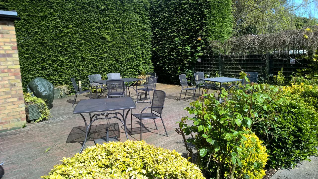 Hotel Baker Arms Hertford Esterno foto