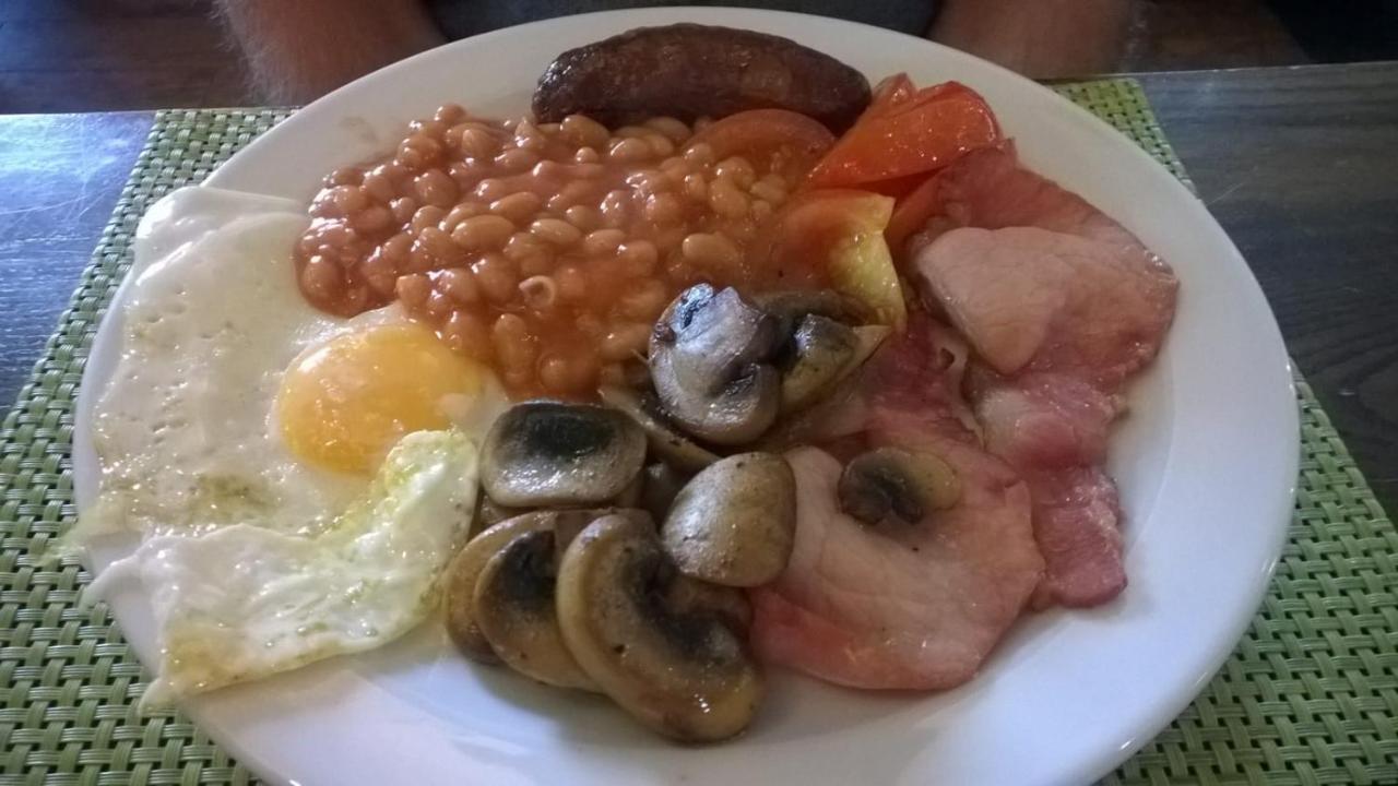 Hotel Baker Arms Hertford Esterno foto